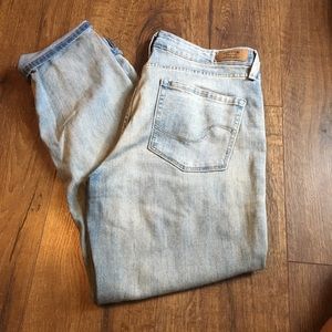 Light wash jeans